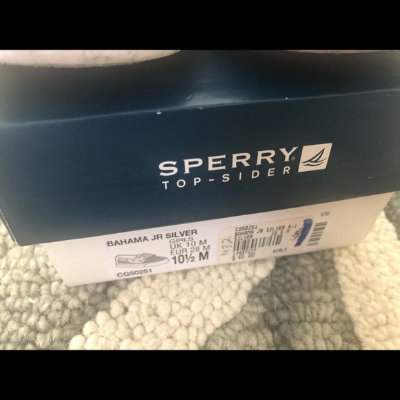 Girls sliver sparkle Sherry shoes size 10 1/2 - Picture 3 of 4